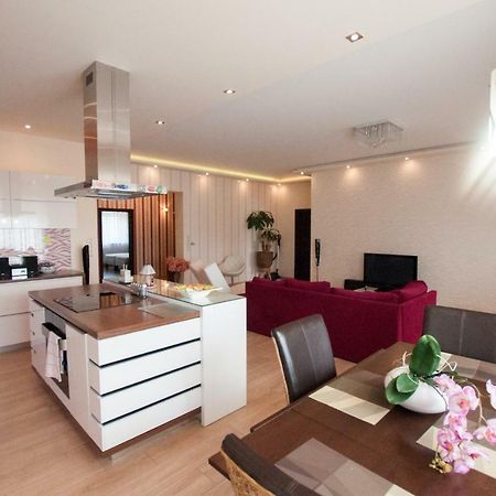 Prestige Apartment Komárno Esterno foto