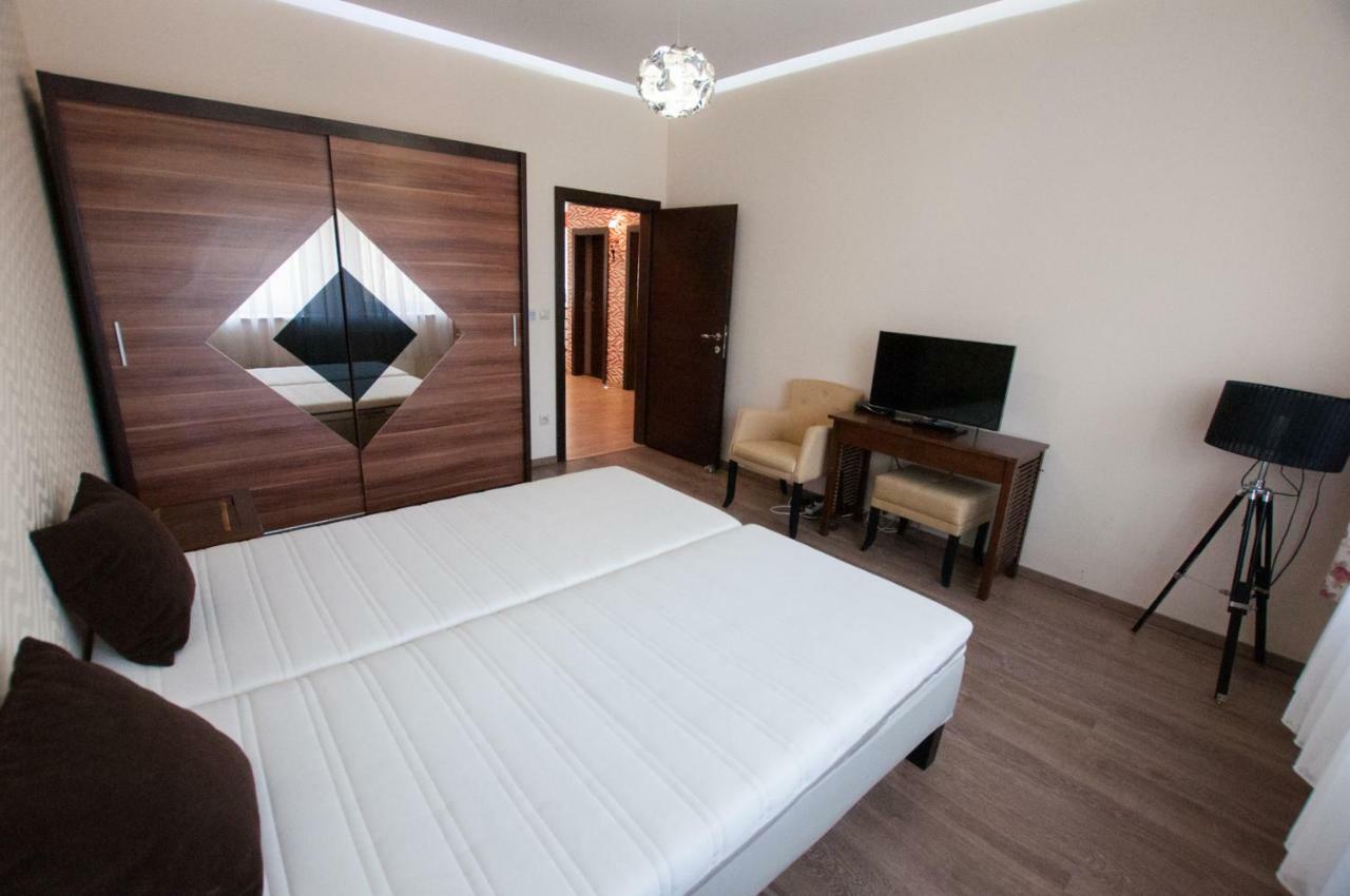Prestige Apartment Komárno Esterno foto